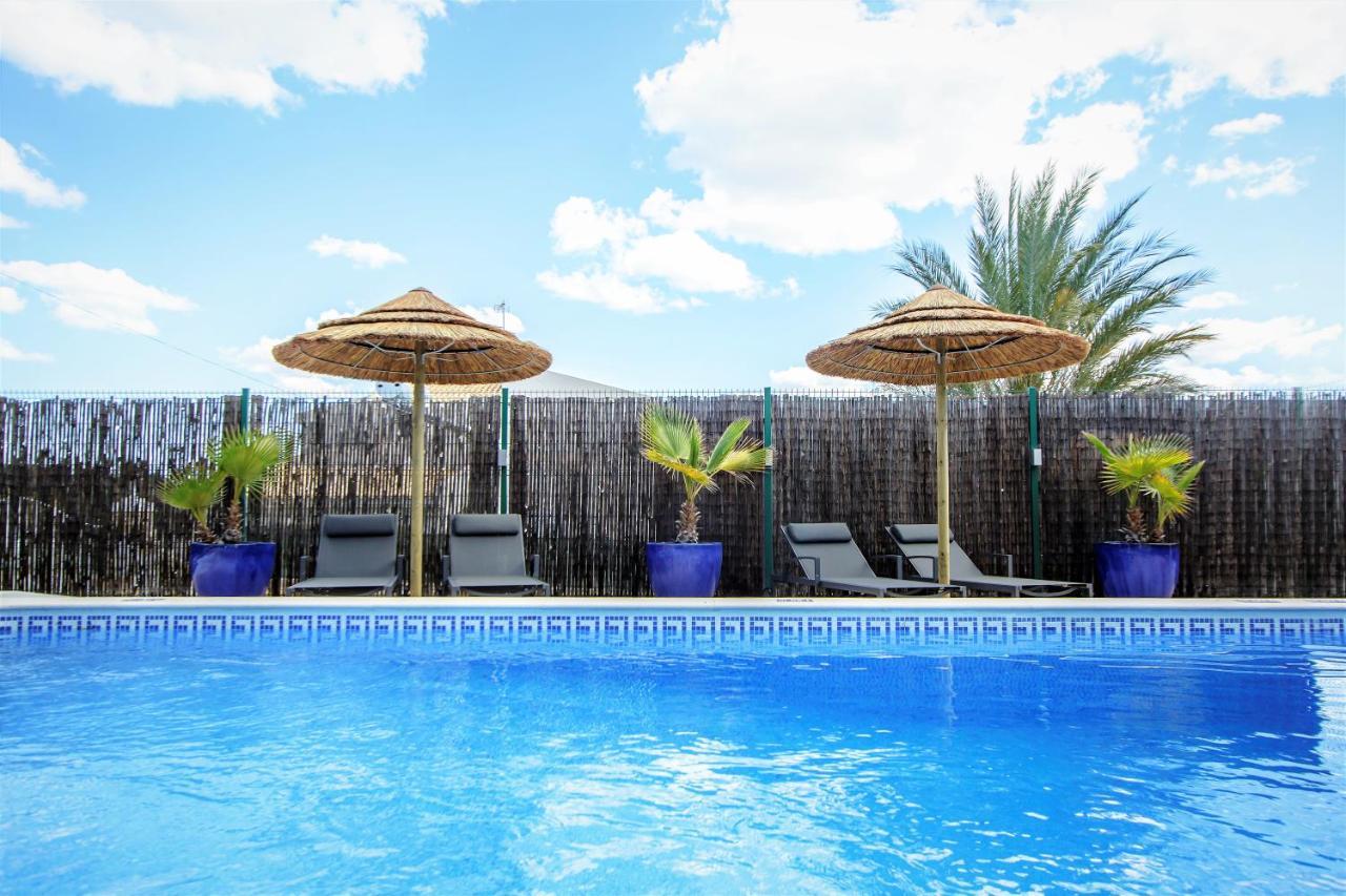 Villa Yvonne,Private Pool,Private Parking 1,7 Km From The Beatch البوفيرا المظهر الخارجي الصورة