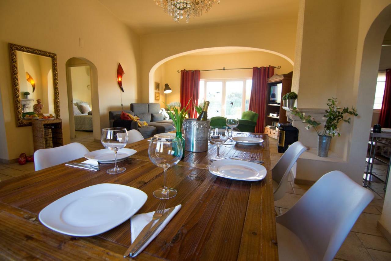 Villa Yvonne,Private Pool,Private Parking 1,7 Km From The Beatch البوفيرا المظهر الخارجي الصورة